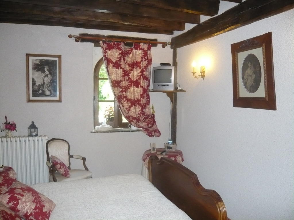 مبيت وإفطار Vouzeron La Petite Ferme الغرفة الصورة